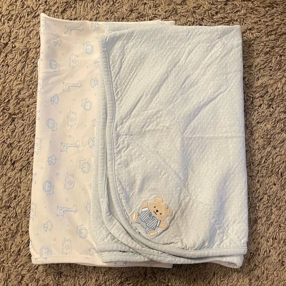Little Me Set of Receiving Swaddle Blankets in light blue/white